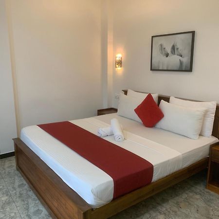Jenushi Homestay Kandy Exterior photo