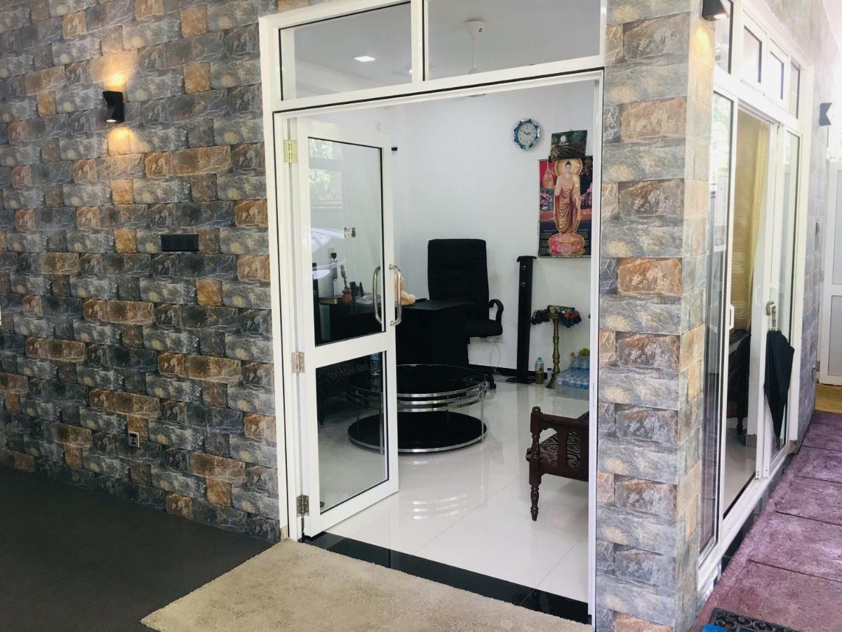 Jenushi Homestay Kandy Exterior photo
